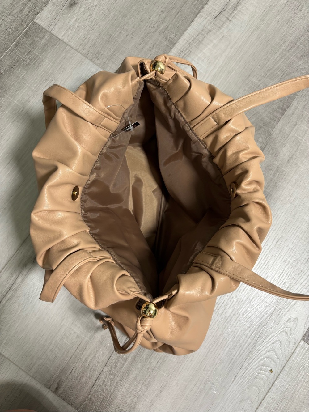 Victoria’s Secret Nude Faux Leather Ruched Drawstring Tote Bag NWT - Picture 7 of 11